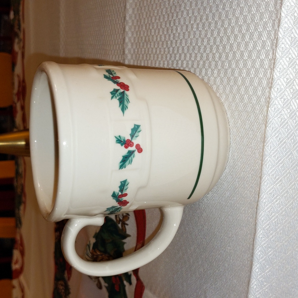 Longaberger Pottery Woven Traditions Holly Berry Coffee Mug Cup Embossed Design